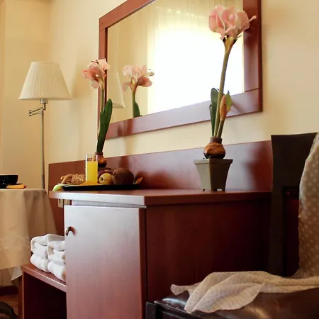 Galaxy Hotel 2*