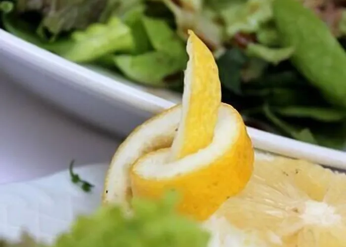 Отель Galaxy 2*