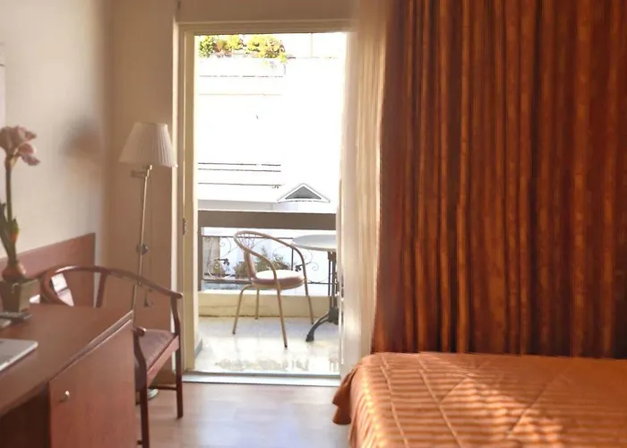 Galaxy Отель Каламата